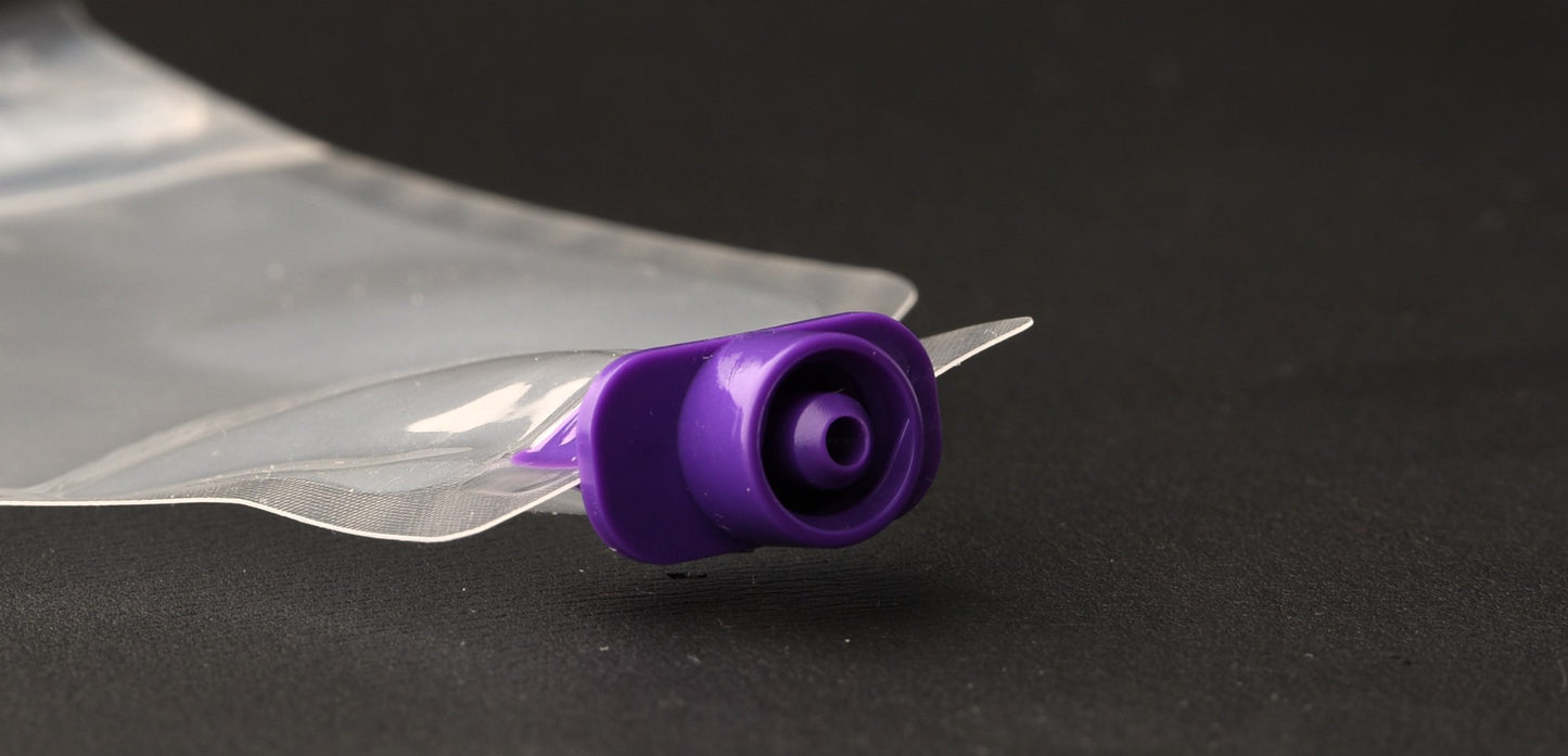 Focussed Angle Capture of Pill Pouch with Locking ENFit